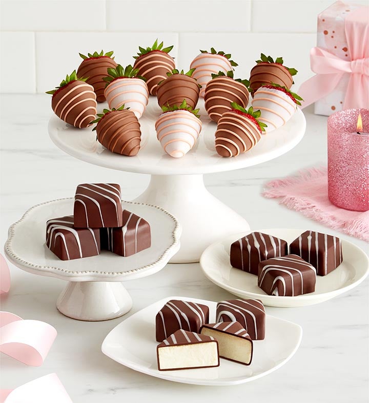 Classic Cheesecake Bites™ With Berries